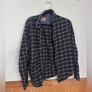 Women’s or kids youth flannel. Fits as women’s medium or you XL.